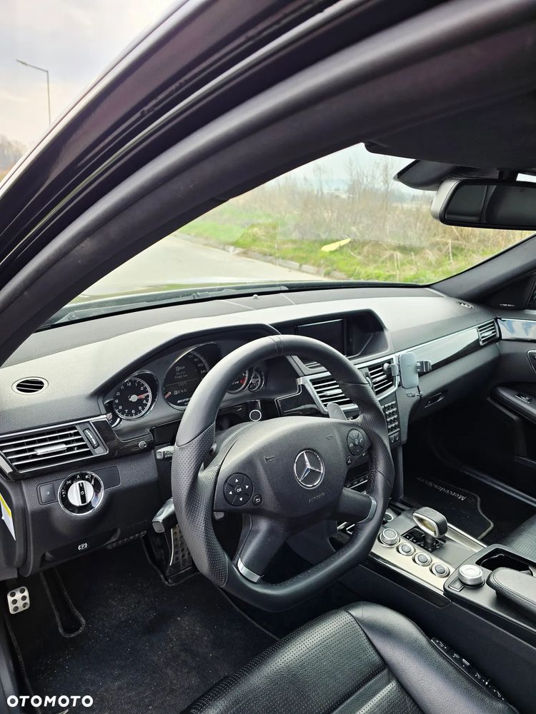 Mercedes-Benz Klasa E 63 AMG AMG Speedshift 7G-MCT - 19