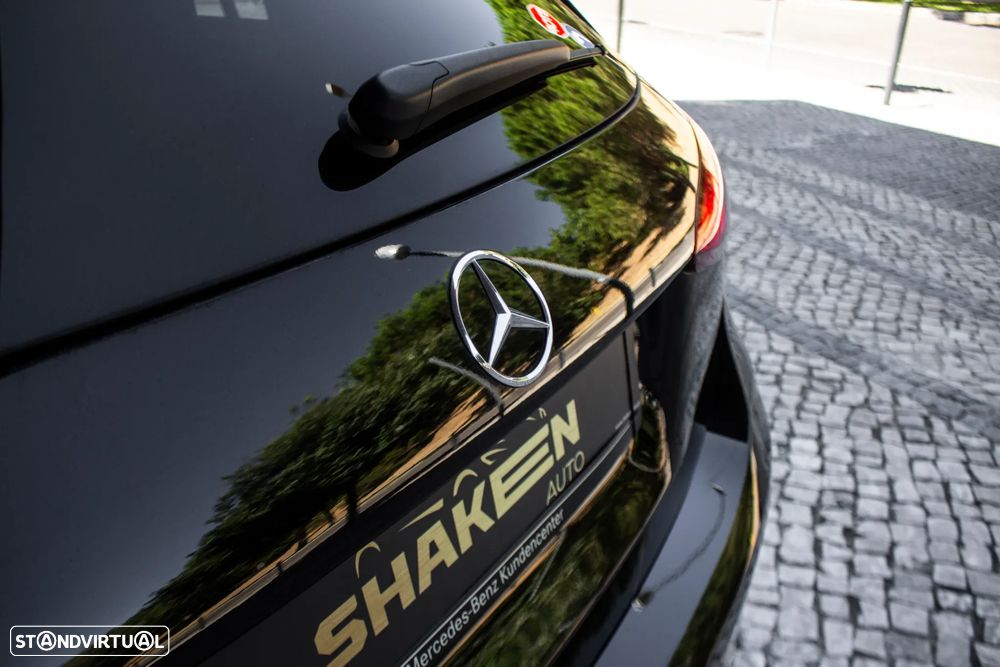 Mercedes-Benz A 250 e AMG Line - 12