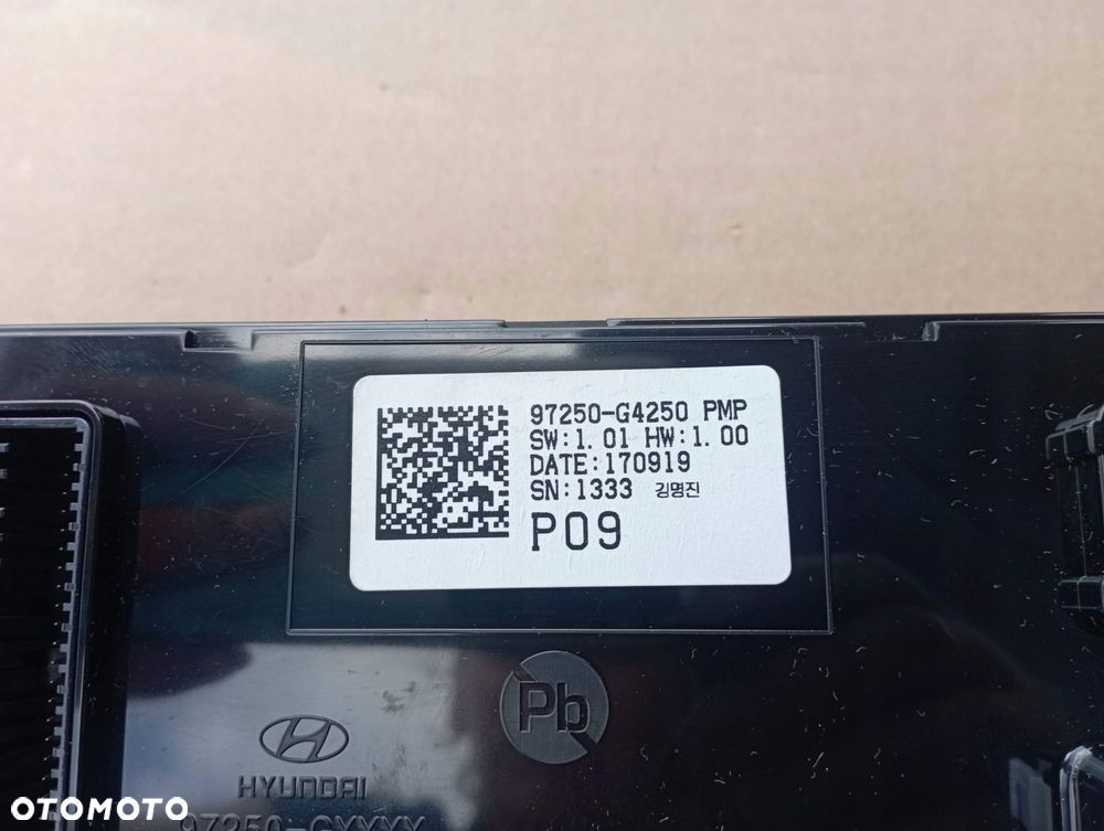 HYUNDAI I30 III PANEL NAWIEWU KLIMATYZACJI 97250-G4250 - 4