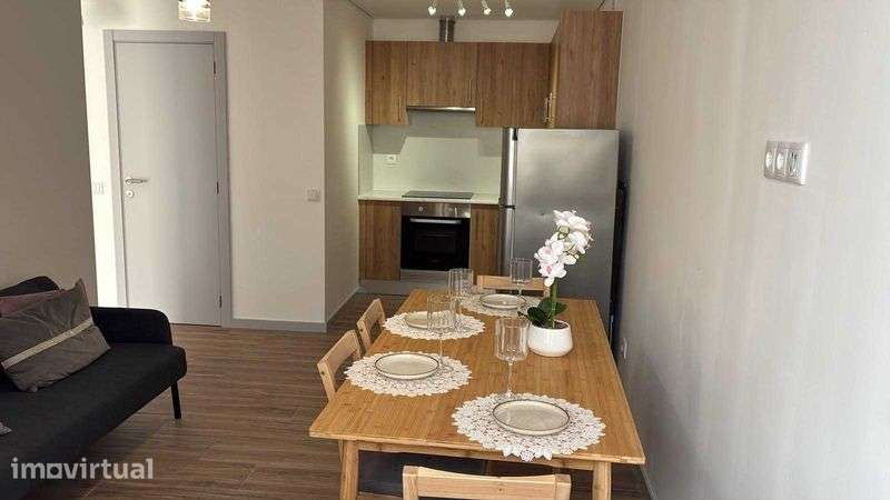 Aluga-se T1 - RENOVADO - Grande imagem: 2/12