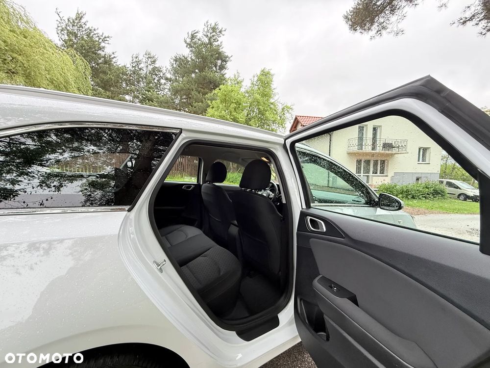 Kia Ceed 1.6 CRDi mHEV L - 31