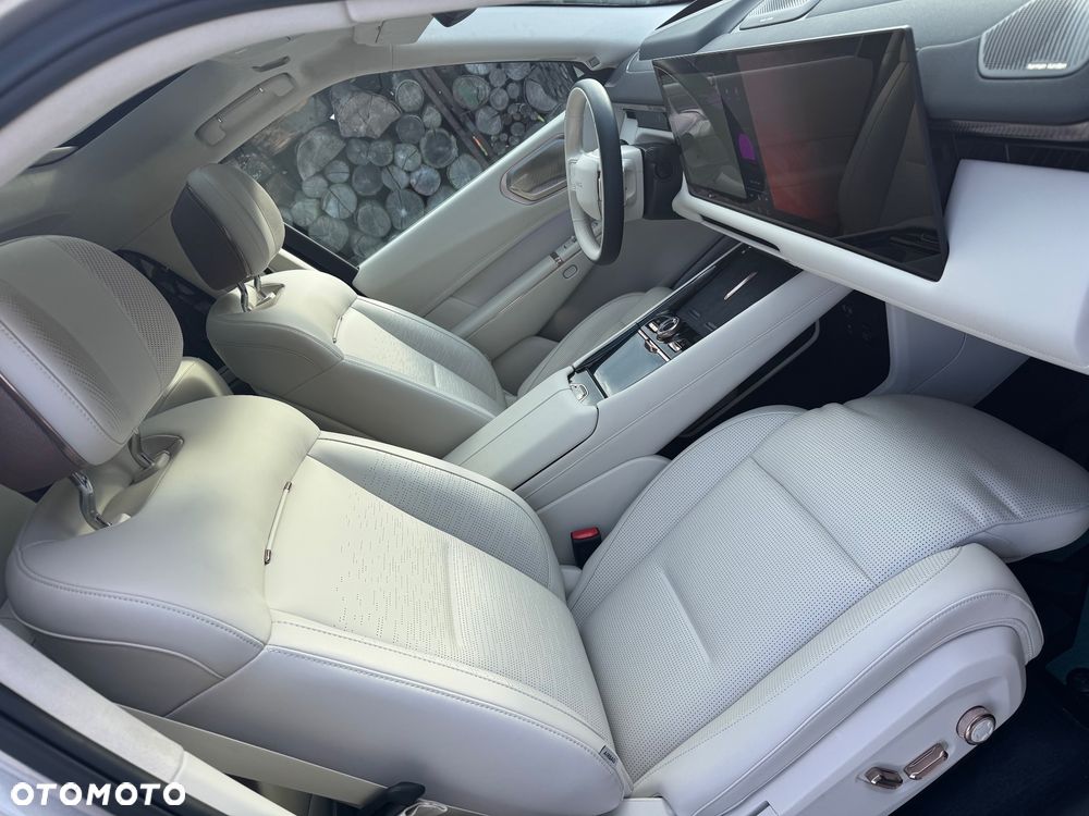 Lynk & Co 900 - 38