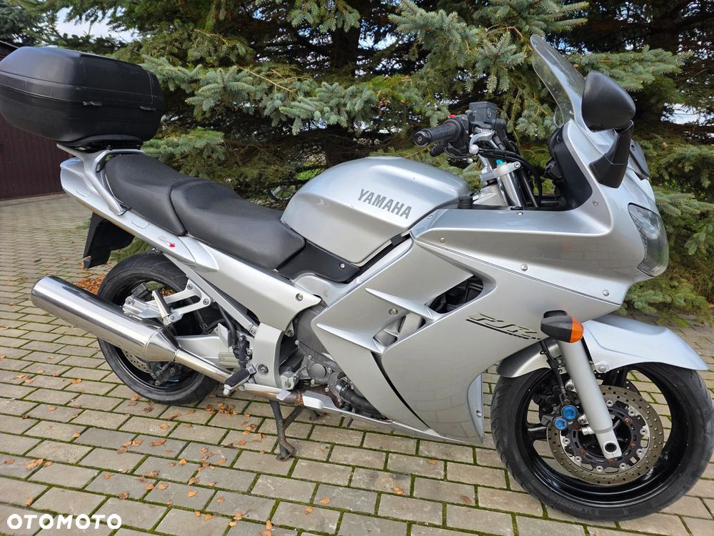 Yamaha FJR - 13
