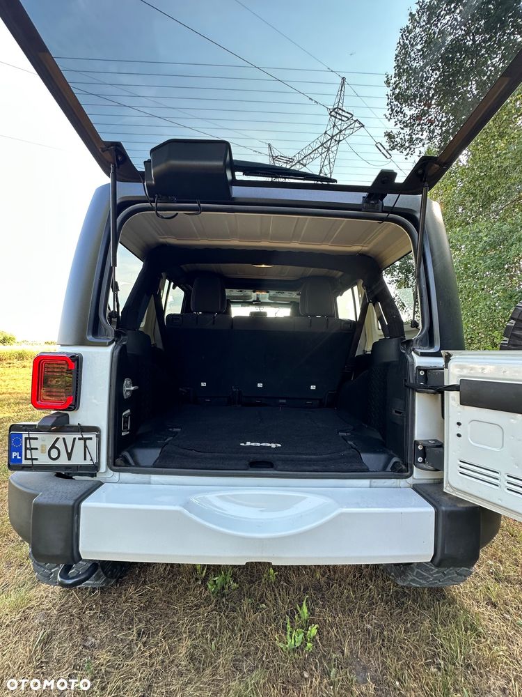 Jeep Wrangler 3.6 Unlim Sahara - 10