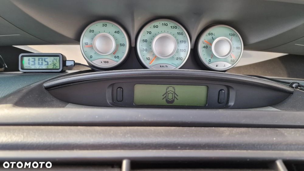 Peugeot 807 2.2 HDi ST - 18