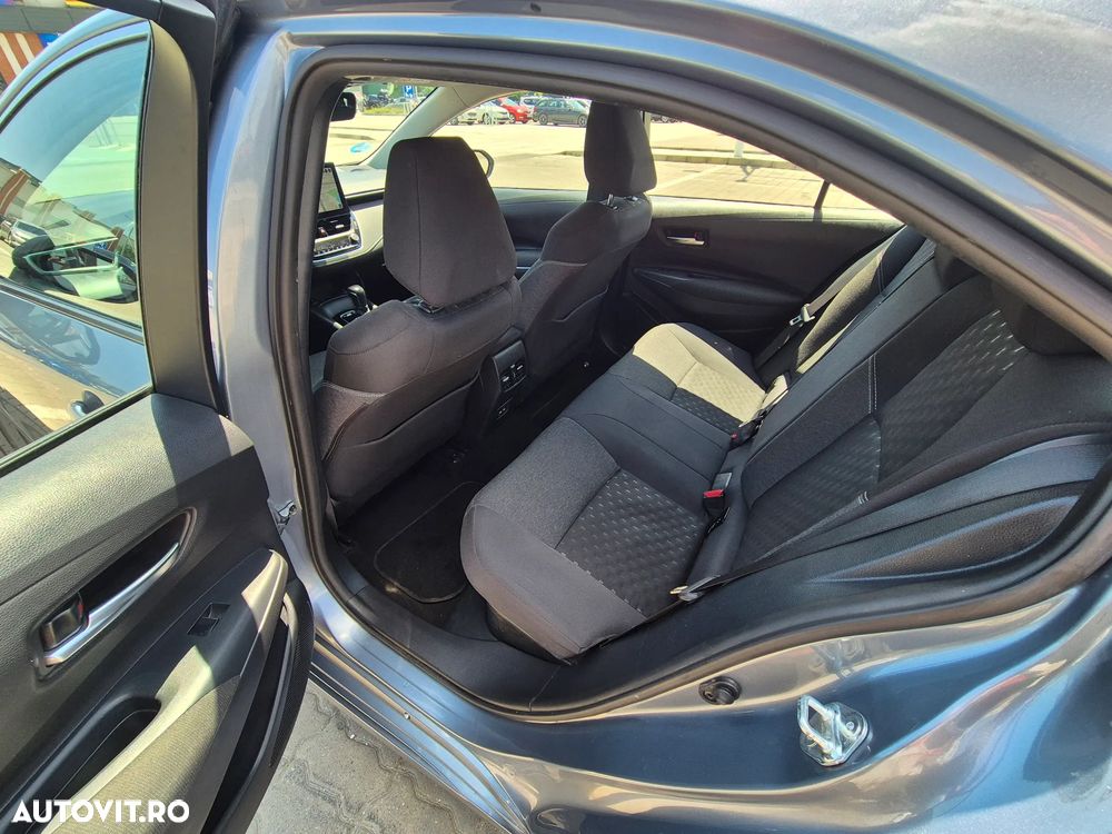 Toyota Corolla 1.8 Business Edition - 6