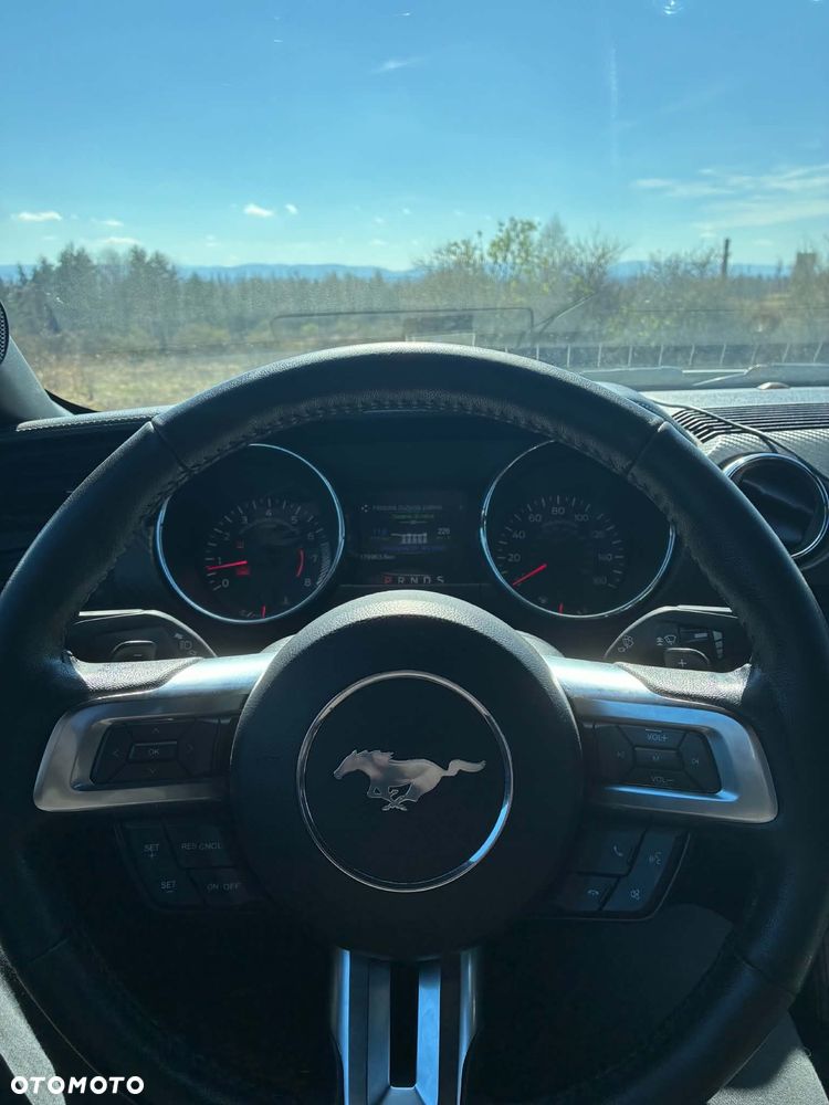 Ford Mustang 3.7 V6 - 12