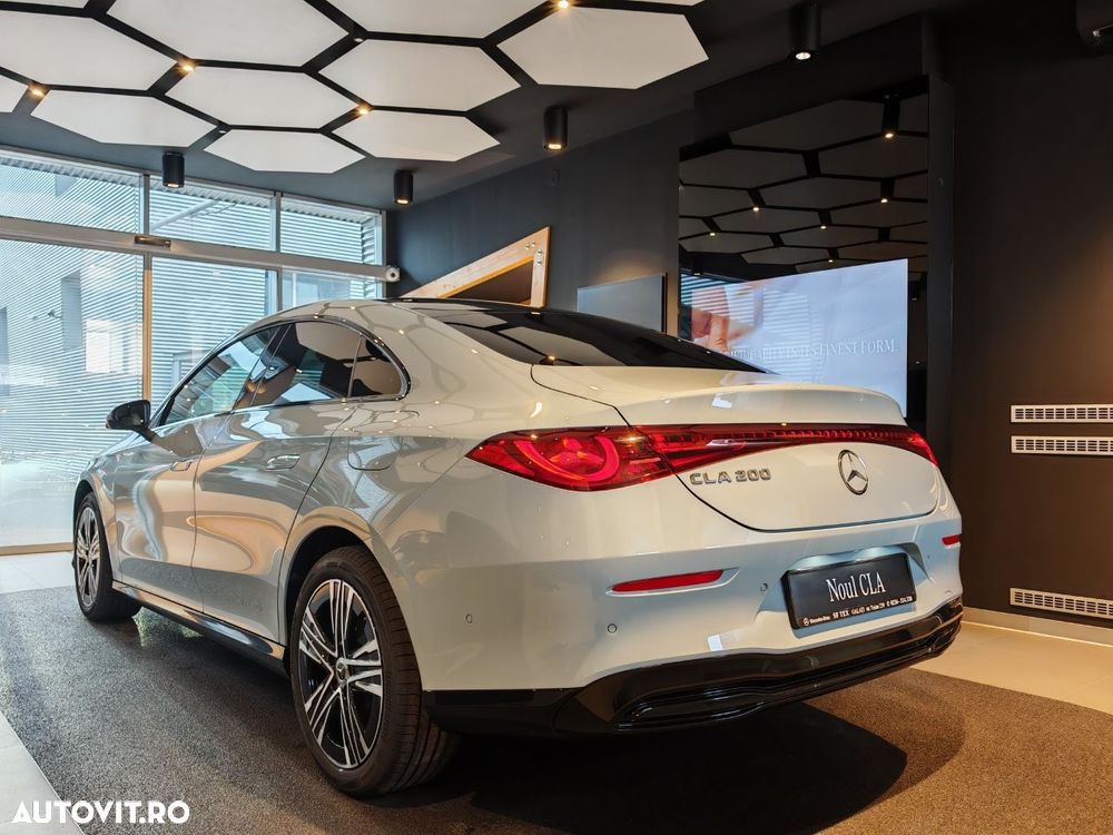 Mercedes-Benz CLA 200 - 11