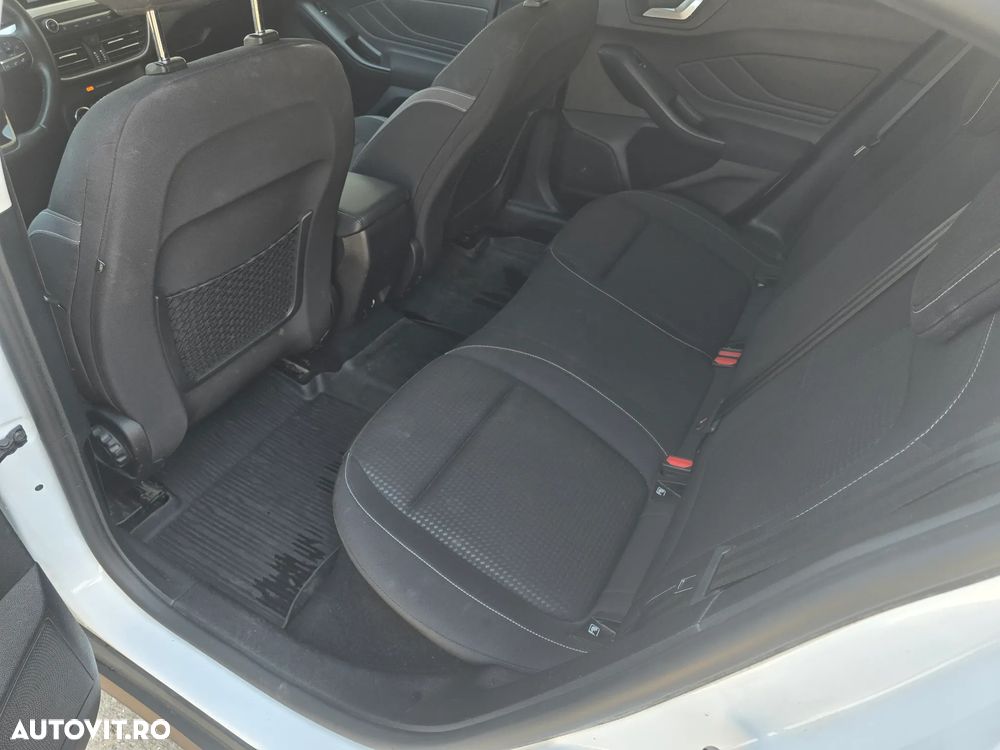 Ford Focus 1.5 EcoBlue Trend - 9
