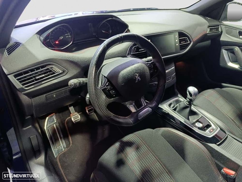 Peugeot 308 1.2 PureTech GT Line - 4