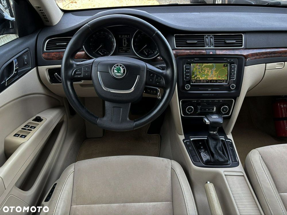 Skoda Superb 2.0 TDI Elegance DSG - 29