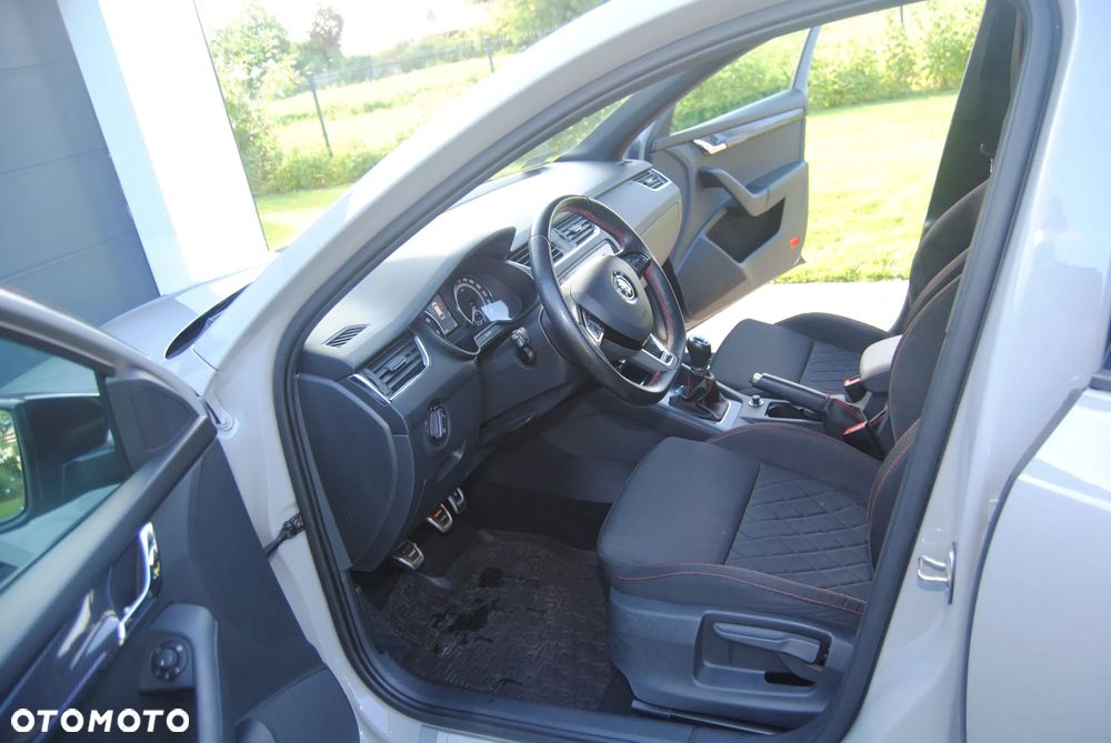 Skoda Octavia 2.0 TSI RS - 12