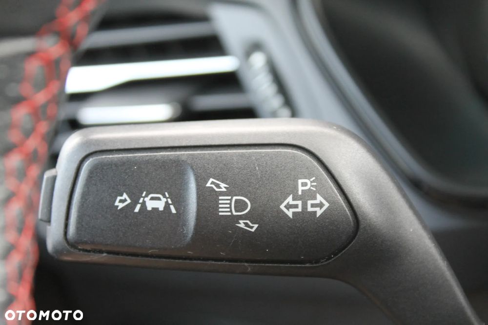 Ford Focus 1.5 EcoBlue Start-Stopp-System ST-LINE - 29