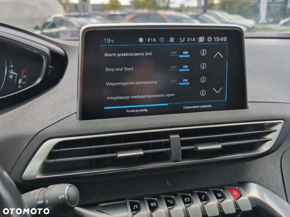 Peugeot 3008 1.5 BlueHDi Allure Pack S&S EAT8 - 26