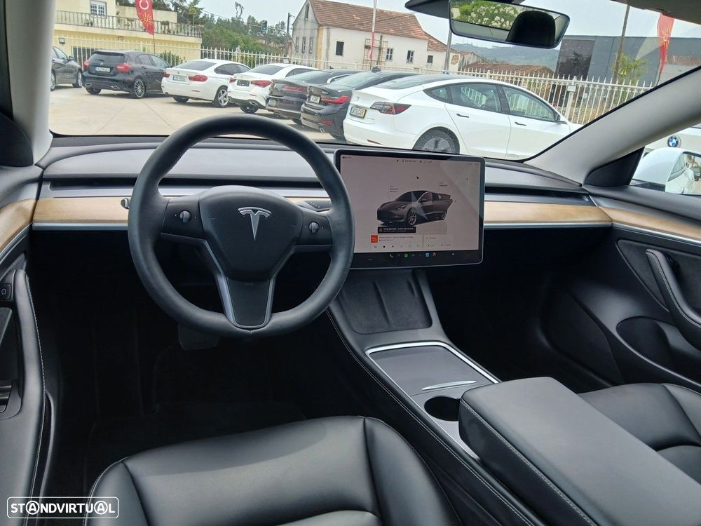 Tesla Model 3 - 13