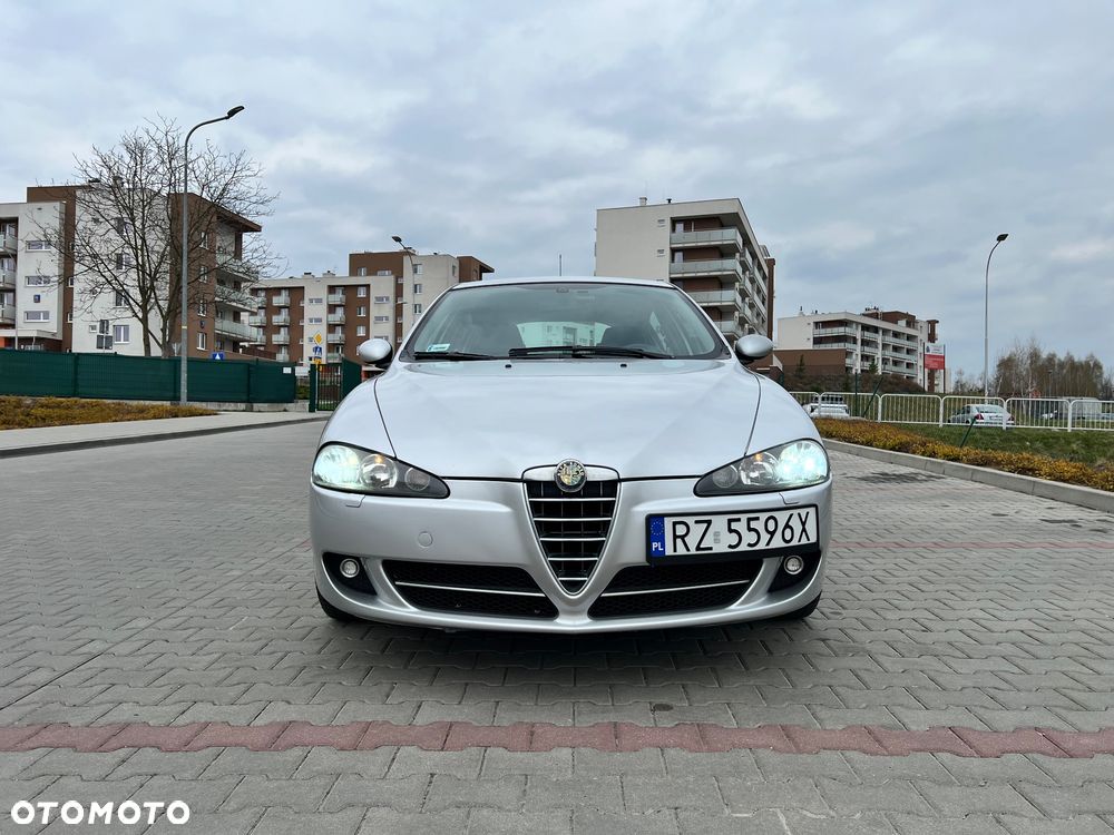 Alfa Romeo 147 1.9 JTD 16V Distinctive - 3