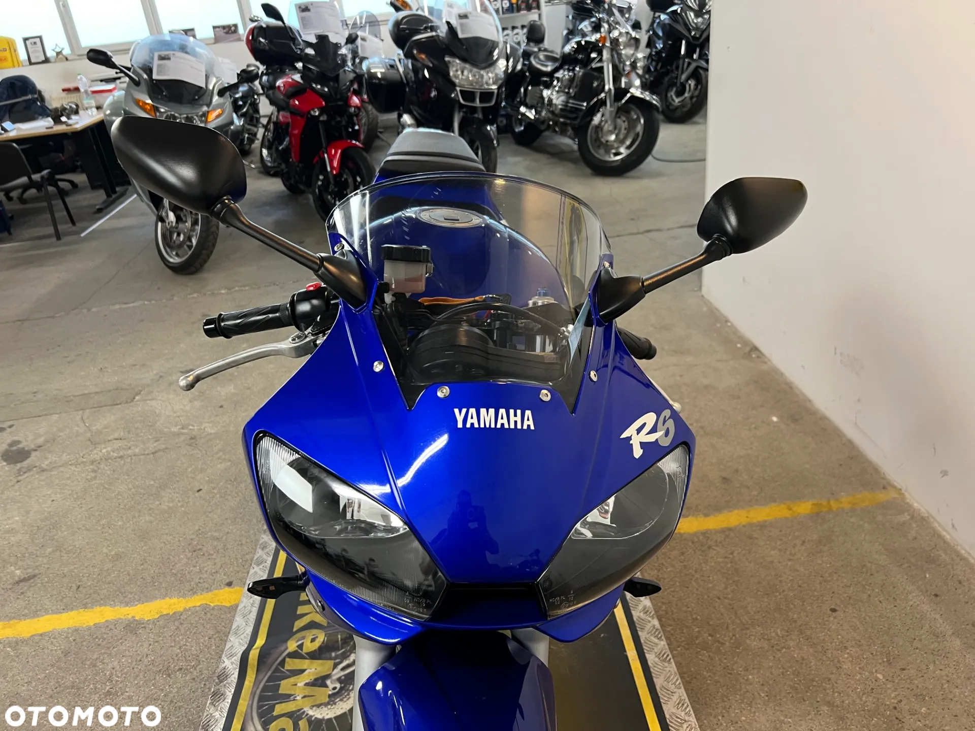 Yamaha R6 - 11