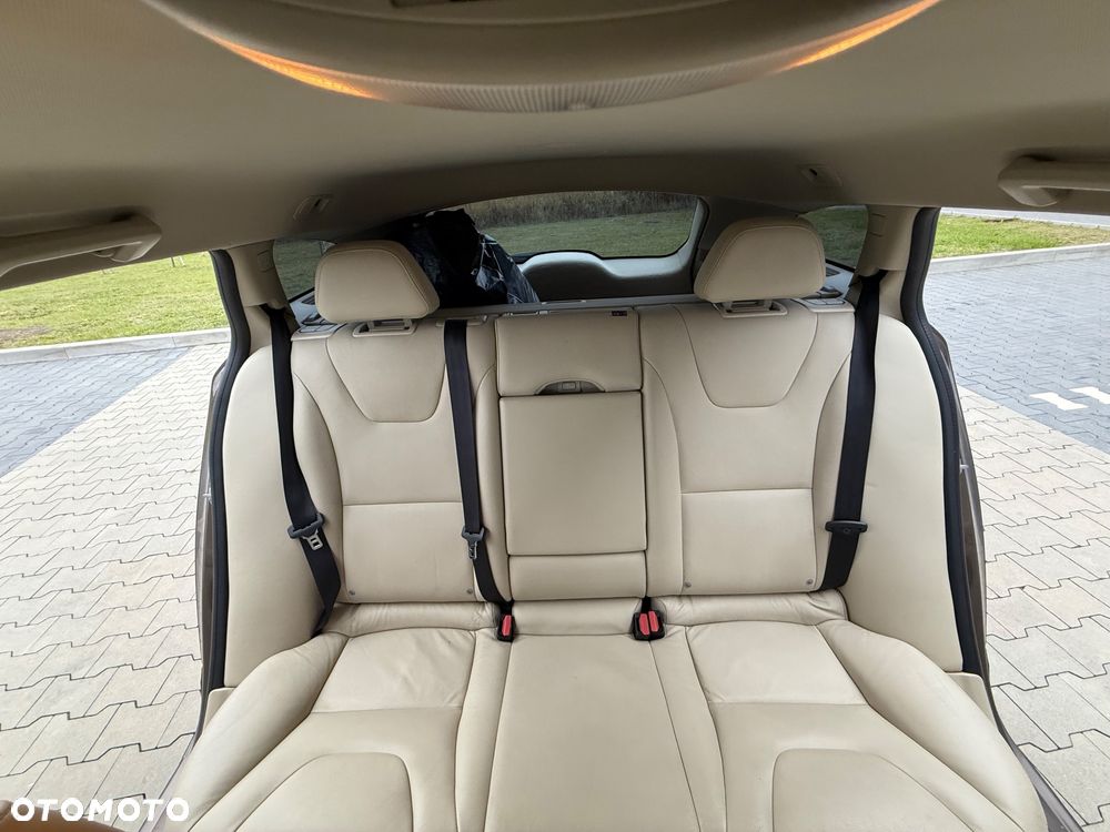 Volvo V60 Cross Country T5 AWD Summum - 15