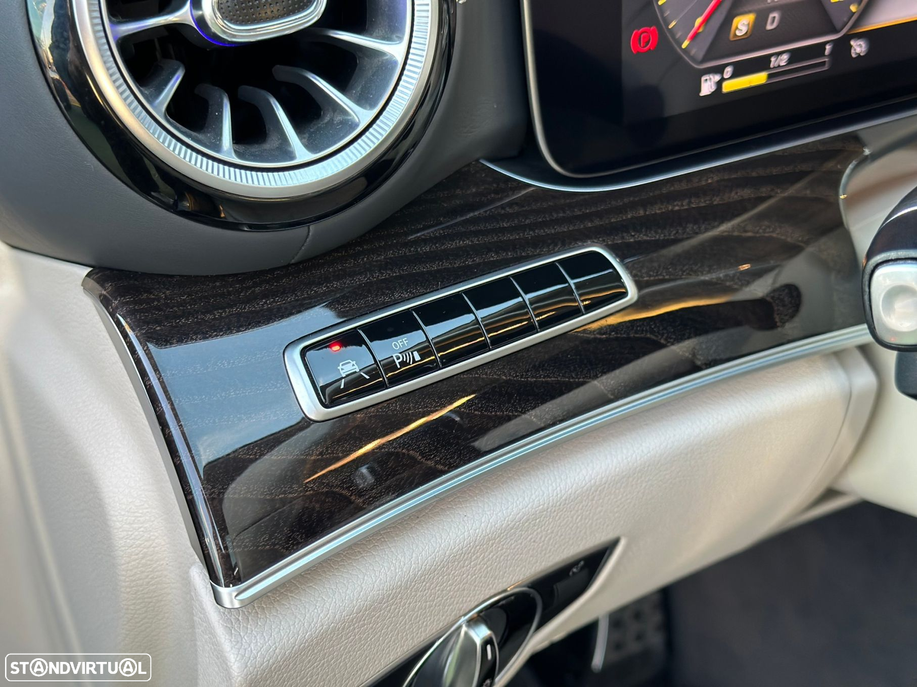 Mercedes-Benz CLS 350 d 4Matic AMG Line - 21