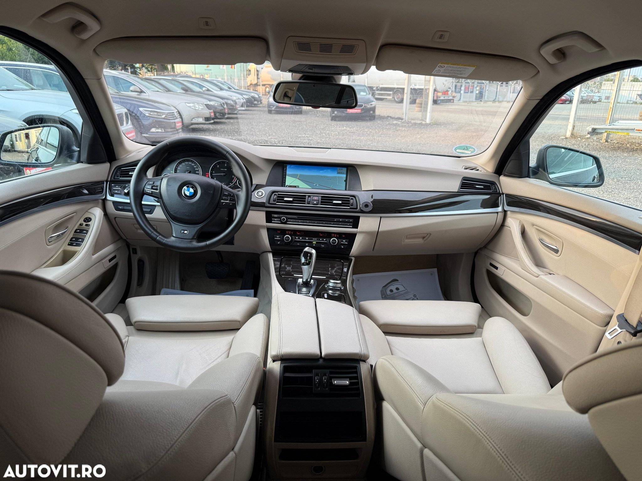 BMW Seria 5 525d Touring Sport-Aut. - 9