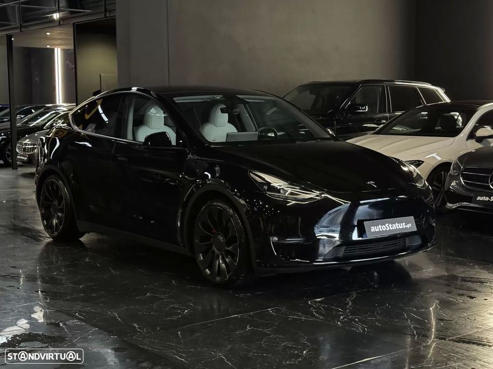 Tesla Model Y - 6