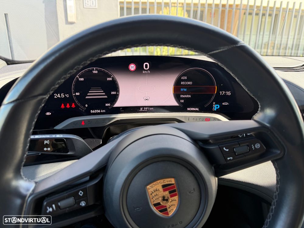Porsche Taycan Sport Turismo Standard - 11