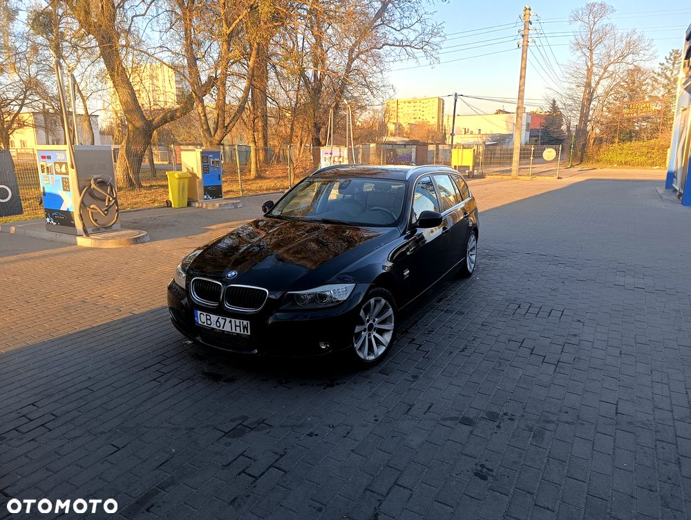 BMW Seria 3 325i xDrive - 6