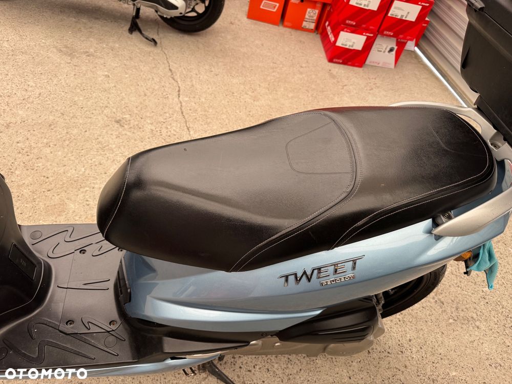 Peugeot Tweet - 13