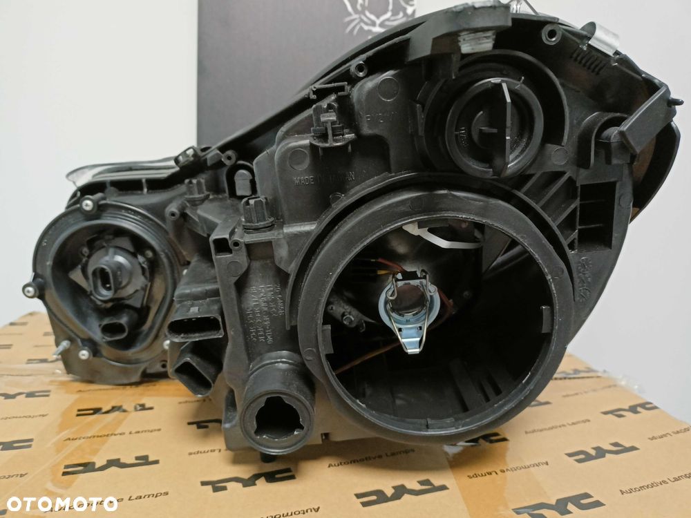 Mercedes E-Klasa W211 02- 06 Lampa/Reflektor prawy.H7/H7 - 3