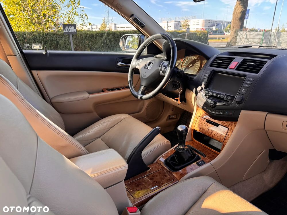 Honda Accord 2.4 i Executive - 11