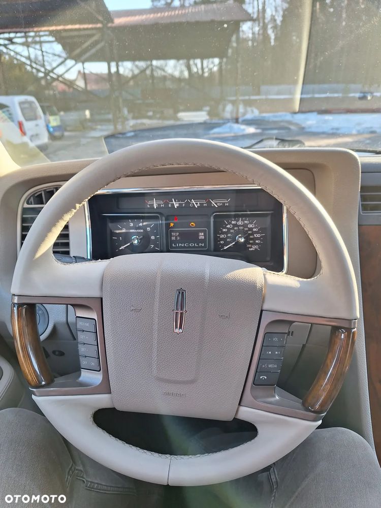 Lincoln Navigator 5.4 4x4 - 11