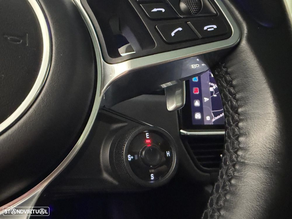 Porsche Cayenne Coupé E-Hybrid - 36