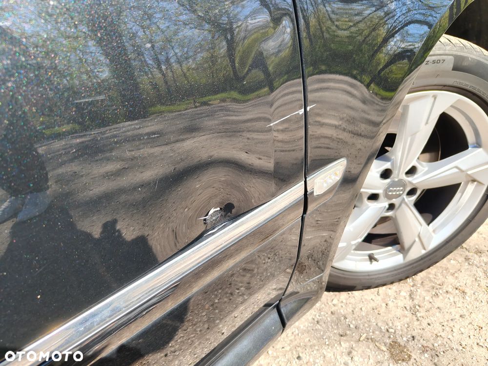 Audi A8 4.2 Quattro - 9