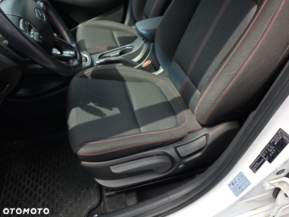 Hyundai Kona - 13