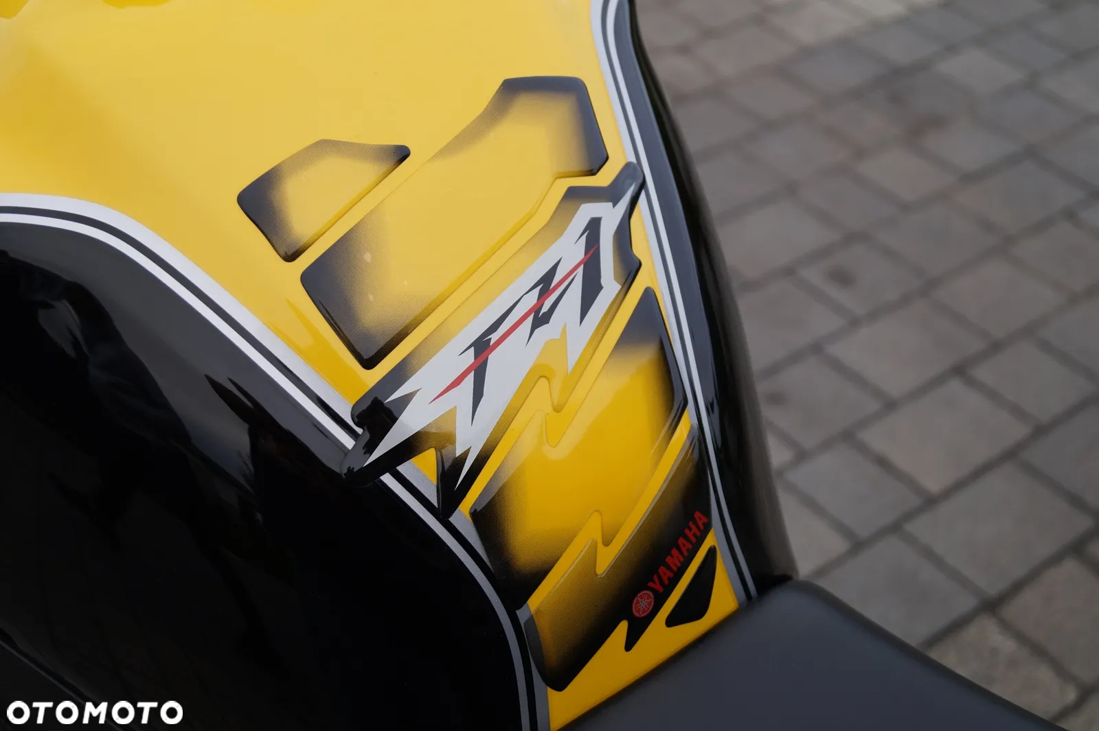 Yamaha FZ - 20