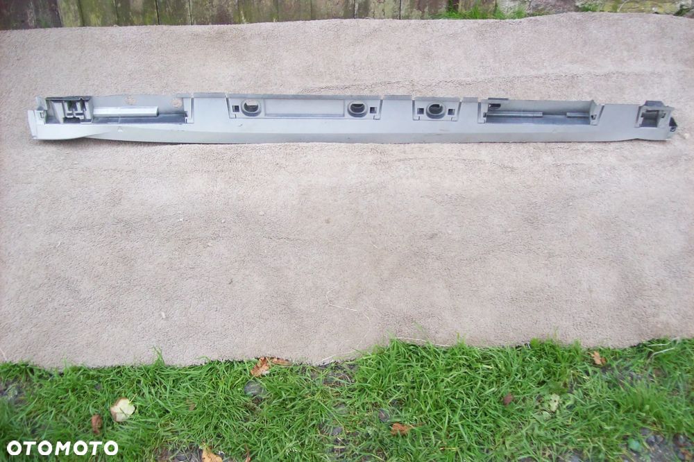 LISTWA PROGOWA PRAWA TOYOTA COROLLA E-21/HB - 7