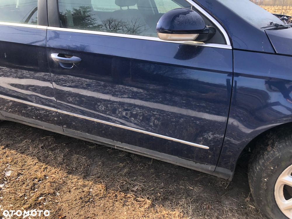 VW PASSAT B6 drzwi przednie prawe   NIEBIESKIE  LD5Q - 1