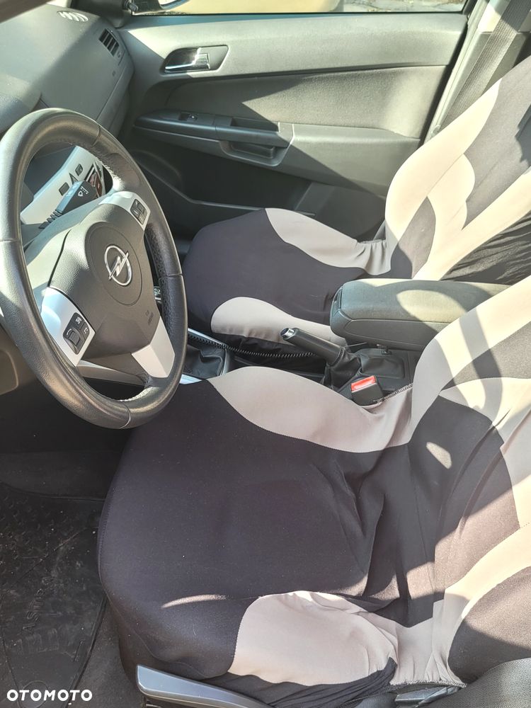 Opel Astra 1.4 - 6