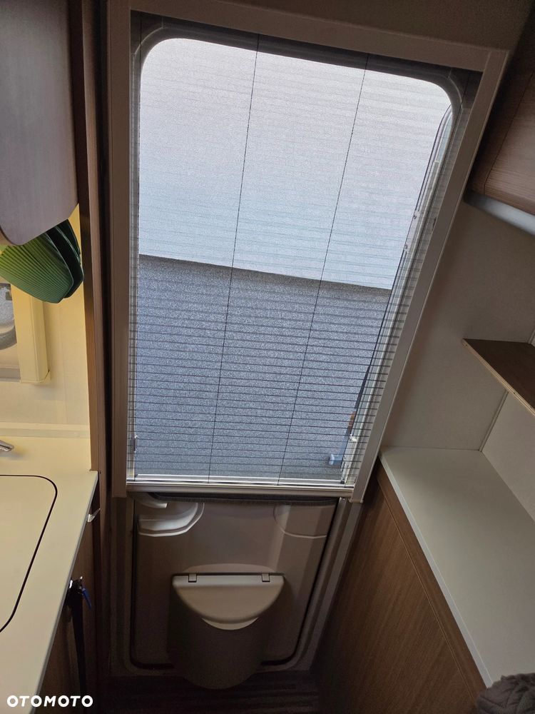 Adria Aviva 300dt - 37