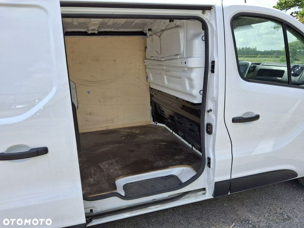 Renault Trafic - 23