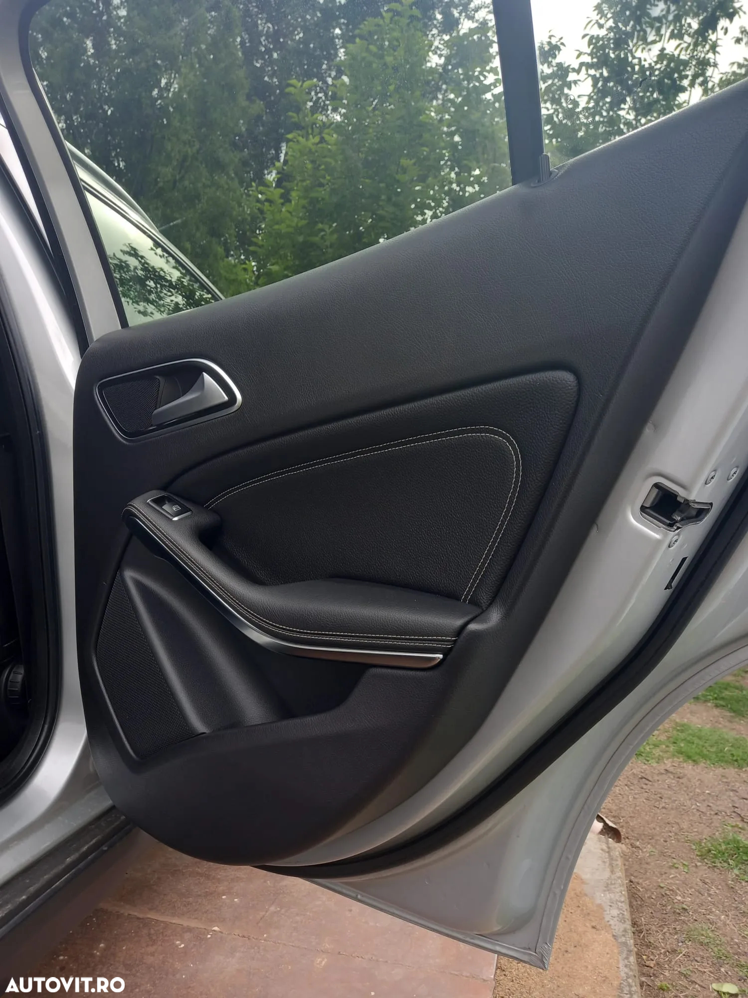 Mercedes-Benz GLA 200 d 4MATIC Aut. - 8