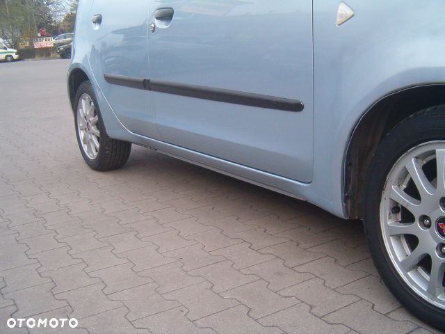 Mitsubishi Colt - 10