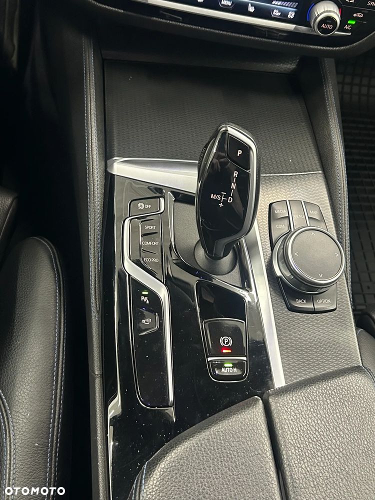 BMW Seria 5 520d M Sport - 19