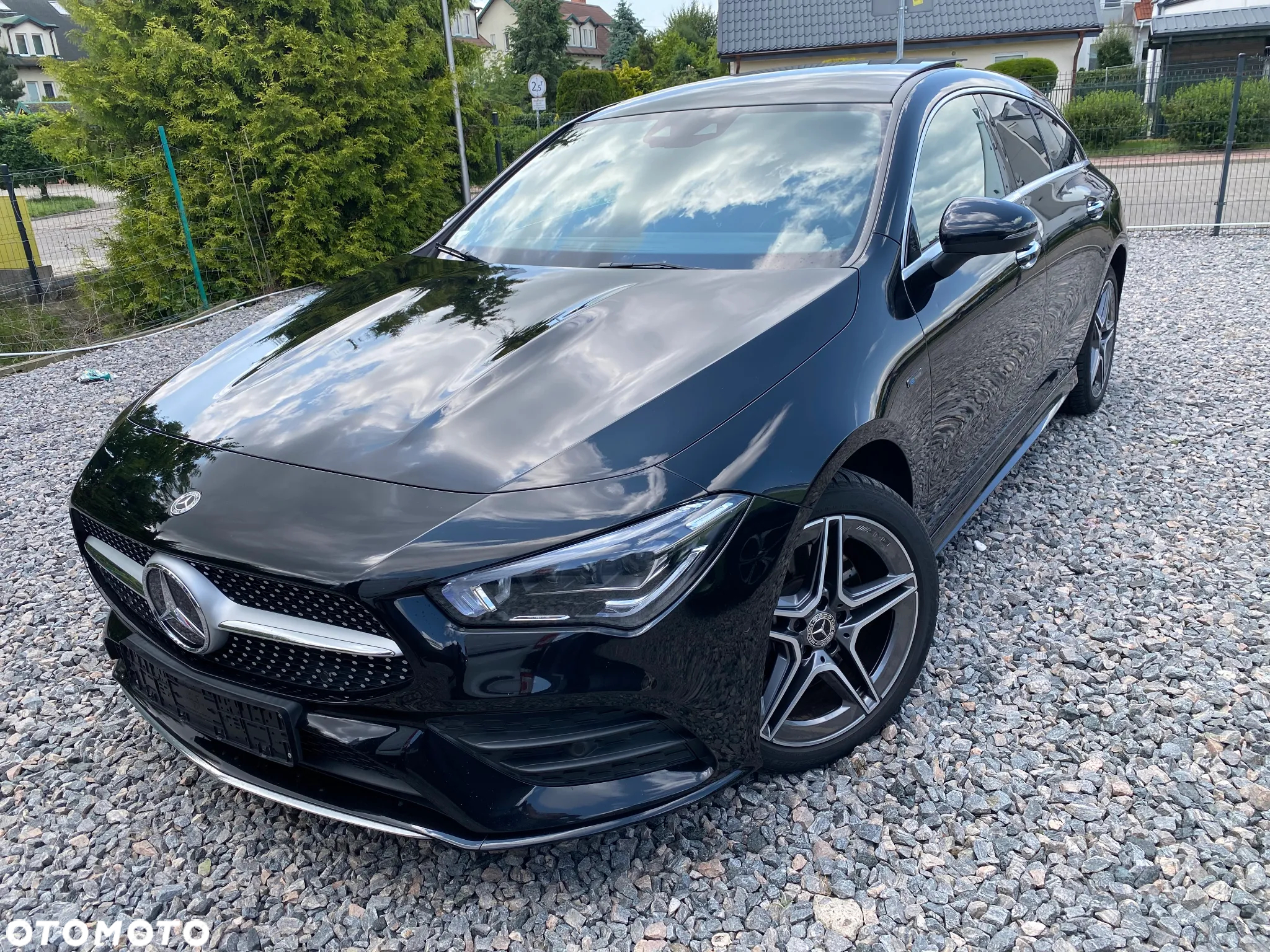 Mercedes-Benz CLA 250 e Shooting Brake 8G-DCT Edition AMG Line - 2