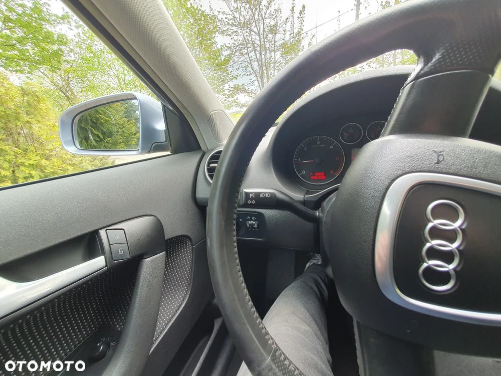 Audi A3 Sportback 2.0 TDI Ambiente - 15