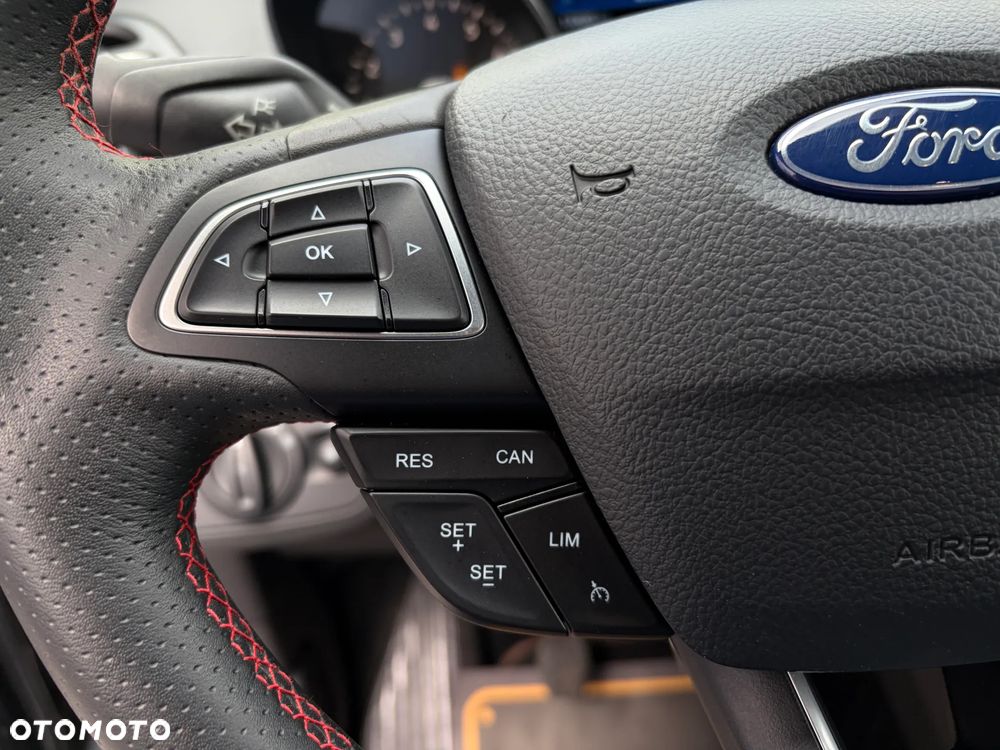 Ford Kuga 1.5 EcoBoost 2x4 ST-Line - 23