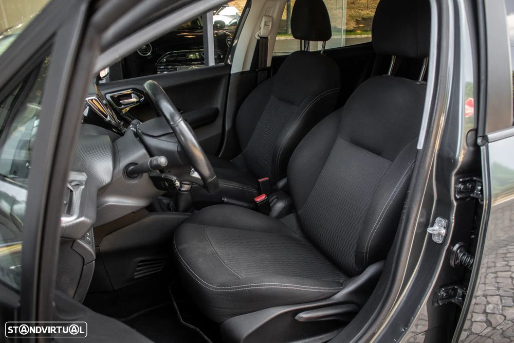 Peugeot 208 82 PureTech Style - 19