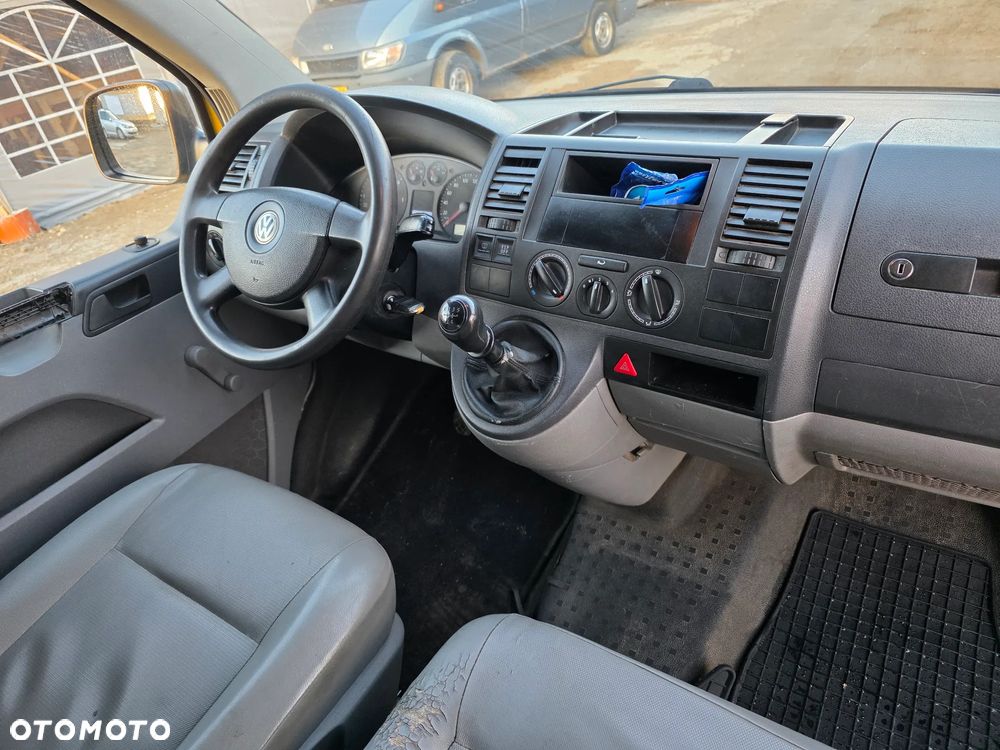 Volkswagen Transporter - 12