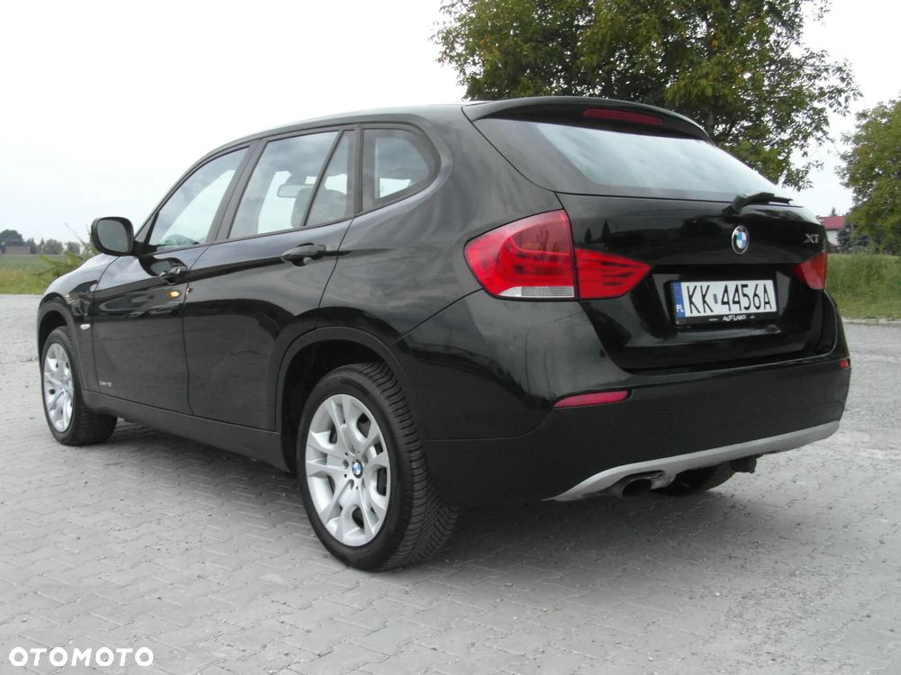 BMW X1 sDrive18i - 10