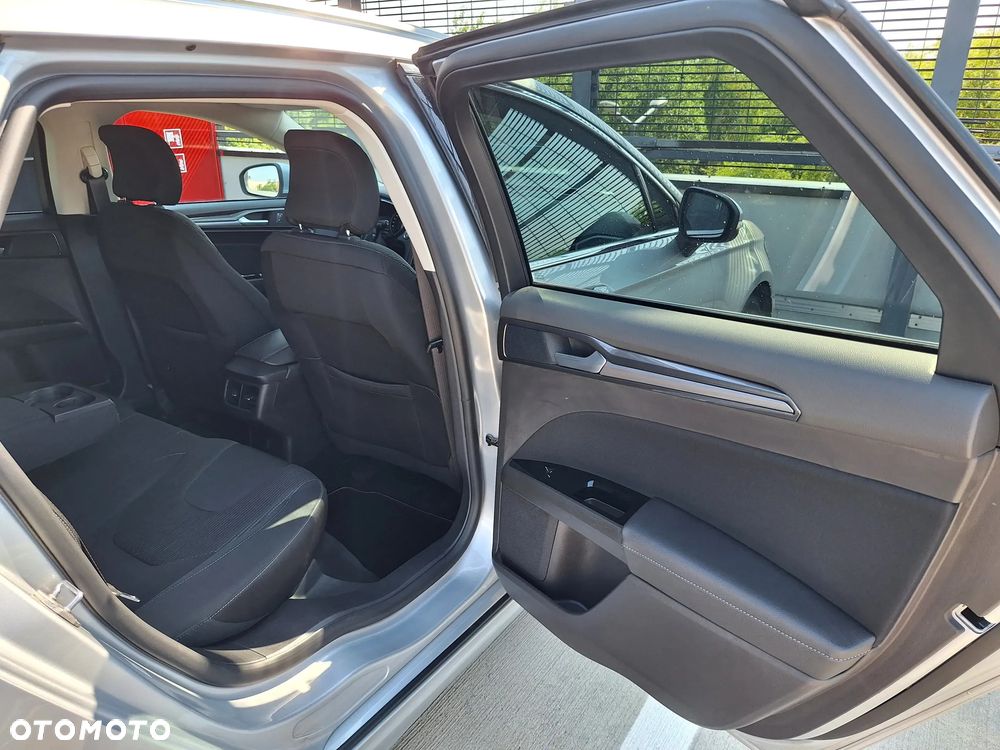 Ford Mondeo 2.0 EcoBlue Titanium - 22